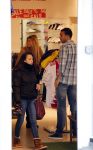 Amsterdam 11 november 2012
Estelle Cruiff en Badr Hari doen boodschappen in Amsterdam met Maxim Gullit.
Peter Smulders bv