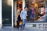 Amsterdam 11 november 2012
Estelle Cruiff en Badr Hari doen boodschappen in Amsterdam met Maxim Gullit.
Peter Smulders bv