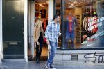 Amsterdam 11 november 2012
Estelle Cruiff en Badr Hari doen boodschappen in Amsterdam met Maxim Gullit.
Peter Smulders bv
