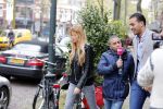 Amsterdam 12 november 2012
Badr Hari en Estelle Cruijff in de cornelis schuytstraat. Badr wordt geinterviewd door powned.
Peter Smulders bv