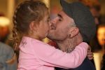 Amsterdam 8 november 2012
Presentatie Rehab Ben Saunders schoenen. Ook zijn dochter Stacey en ouders zijn aanwezig.
Peter Smulders bv