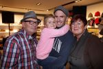 Amsterdam 8 november 2012
Presentatie Rehab Ben Saunders schoenen. Ook zijn dochter Stacey en ouders zijn aanwezig.
Peter Smulders bv