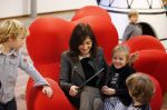 Amsterdam 13 november 2012
Presentatie Douwe Egberts sinterklaasboeken in de bibliotheek
met Carice v Houten Jan Terlouw Herman Finkers en Winston Gerschtanowitz.
Peter Smulders bv