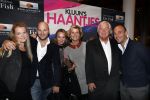 Amsterdam 29 oktober 2012
Premiere Haantjes naar het boek van Kluun in het nieuwe de la mar. carlijn de Vries met man Ralph en ouders en broer
Peter Smulders bv