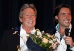 Zeist 21 november 2012
Hans Kazan krijgt prijs in het Fyji theater in Zeist.
Aanwezig zijn zijn zoons Oscar Renzo en Steven alsmede zijn schoondochters Mara en..
Peter Smulders bv