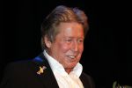 Zeist 21 november 2012
Hans Kazan krijgt prijs in het Fyji theater in Zeist.
Aanwezig zijn zijn zoons Oscar Renzo en Steven alsmede zijn schoondochters Mara en..
Peter Smulders bv