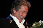 Zeist 21 november 2012
Hans Kazan krijgt prijs in het Fyji theater in Zeist.
Aanwezig zijn zijn zoons Oscar Renzo en Steven alsmede zijn schoondochters Mara en..
Peter Smulders bv