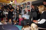 Amsterdam 13 november 2012
Presentatie Douwe Egberts sinterklaasboeken in de bibliotheek
met Carice v Houten Jan Terlouw Herman Finkers en Winston Gerschtanowitz.
Peter Smulders bv