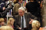 Amsterdam 13 november 2012
Presentatie Douwe Egberts sinterklaasboeken in de bibliotheek
met Carice v Houten Jan Terlouw Herman Finkers en Winston Gerschtanowitz.
Peter Smulders bv