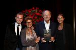 Amsterdam 24 oktober 2012
Presentatie boek/biografie Joop v d Ende in het nieuwe de la mar theater. Joop en Janine v d Ende met Iris en Vincent
Peter Smulders bv