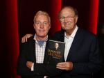 Amsterdam 24 oktober 2012
Presentatie boek/biografie Joop v d Ende in het nieuwe de la mar theater. Joop en Andre v Duin
Peter Smulders bv