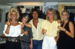 Hilversum, 24 Mei 1983
Ludo Voeten met Vanessa (Connie Breukhoven)de dames van Vulcano en..