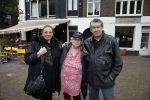 Amsterdam 1 november 2012
vlnr Jolanda de Rooij Margaret Woiski en Hans Heer voor de cafetaria die door
Prins Bernhard jr is gesloten in de pijp.
Peter Smulders bv