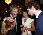 Amsterdam 19 oktober 2012
Uitreiking televizierring in carre. Matthijs v Nieuwkerk met zijn vrouw en zoon
Peter Smulders bv