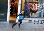 Amsterdam 11 november 2012
Estelle Cruiff en Badr Hari doen boodschappen in Amsterdam met Maxim Gullit.
Peter Smulders bv