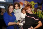 Amsterdam 4 november 2012
Premiere Shrek in het theater van de RAI. Noortje Fassaert met kinderen en zus Janna
Peter Smulders bv