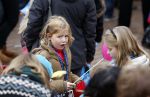 Schevenigen 17 november 2012
Prinses Maxima met Amalia Ariane en Alexia bij binnenkomst Sinterklaas in scheveningen.
Peter Smulders bv
