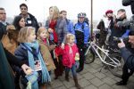 Schevenigen 17 november 2012
Prinses Maxima met Amalia Ariane en Alexia bij binnenkomst Sinterklaas in scheveningen.
Peter Smulders bv
