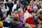 Schevenigen 17 november 2012
Prinses Maxima met Amalia Ariane en Alexia bij binnenkomst Sinterklaas in scheveningen.
Peter Smulders bv