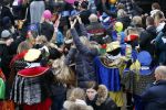 Schevenigen 17 november 2012
Prinses Maxima met Amalia Ariane en Alexia bij binnenkomst Sinterklaas in scheveningen.
Peter Smulders bv