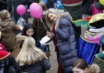 Schevenigen 17 november 2012
Prinses Maxima met Amalia Ariane en Alexia bij binnenkomst Sinterklaas in scheveningen.
Peter Smulders bv