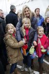 Schevenigen 17 november 2012
Prinses Maxima met Amalia Ariane en Alexia bij binnenkomst Sinterklaas in scheveningen.
Peter Smulders bv
