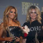 Amsterdam 12 november 2012
Beau monde awards in het amstel hotel. Sylvie v d Vaart met Nikkie Plessen
Peter Smulders bv