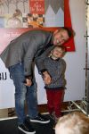 Amsterdam 13 november 2012
Presentatie Douwe Egberts sinterklaasboeken in de bibliotheek
met Carice v Houten Jan Terlouw Herman Finkers en Winston Gerschtanowitz. Winston met zoon Julian
Peter Smulders bv