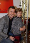 Amsterdam 13 november 2012
Presentatie Douwe Egberts sinterklaasboeken in de bibliotheek
met Carice v Houten Jan Terlouw Herman Finkers en Winston Gerschtanowitz. Winston met zoon Julian
Peter Smulders bv