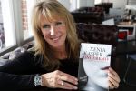 Amsterdam 5 november 2012
Xenia Kasper met haar nieuwe boek ongeremd.
Peter Smulders bv
