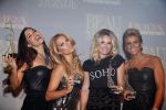 Amsterdam 12 november 2012
Uitreiking beau monde awards. Sylvie v d Vaart Yolanthe Sneijder Cabau Nikkie Plessen Frederique v d Wal en Leontien Zijlaard v Moorsel zijn de prijswinnaars.
Peter Smulders bv