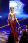Hilversum 21 oktober 2013
Anouk Smulders presenteert de finale van Hollands next top model HNTM in studio 21 . de finalisten zijn Bo Anke Nikki en Delorian. Nikki wordt uiteindelijk HNTM.
