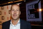 Blaricum 3 november 2013
Free a girl benefietavond in red sun. Arjan Erkel
