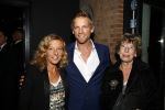 Amsterdam 1 november 2013
Uitreiking van de jfk s greatest man award in de harbour club.
barry Atsma met ...