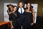 Amsterdam 22 oktober 2013
Presentatie bachelor List van Jackie in het Art Hotel. Marvy Rieder en hoofdredaktrice Suzanne Arbeid reiken de prijs uit aan winnaar Barry Atsma