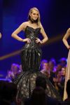 Hilversum 21 oktober 2013
Anouk Smulders presenteert de finale van Hollands next top model HNTM in studio 21 . de finalisten zijn Bo Anke Nikki en Delorian. Nikki wordt uiteindelijk HNTM.