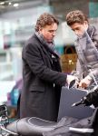 Amsterdam 10 november 2013
Camiel Eurlings doet boodschappen op de pc hooftstraat