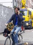Amsterdam 25 oktober 2013
Cornald Maas op de fiets in amsterdam