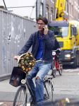 Amsterdam 25 oktober 2013
Cornald Maas op de fiets in amsterdam