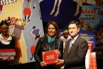 Amsterdam 12 november 2013
Presentatie Sinterklaasboeken van douwe egberts met Winston Gerschtanowitz Ivo Niehe Prinses Laurentien en Najib Amhali in de bibliotheek van Amsterdam.