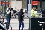 Amsterdam 18 oktober 2013
Powned verslaggever Danny Ghosen gaat ik conclaaf met politie ivm 25km voertuig maken van een mercedes.