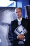 Amsterdam 18 oktober 2013
Presentatie boek Dennis Bergkamp. Johan Cruijff neemt het eerste boek in ontvangst.