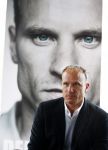 Amsterdam 18 oktober 2013
Presentatie boek Dennis Bergkamp. Johan Cruijff neemt het eerste boek in ontvangst.