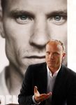 Amsterdam 18 oktober 2013
Presentatie boek Dennis Bergkamp. Johan Cruijff neemt het eerste boek in ontvangst.