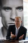 Amsterdam 18 oktober 2013
Presentatie boek Dennis Bergkamp. Johan Cruijff neemt het eerste boek in ontvangst.