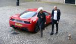 Zeist 3 november 2013
Eva Simons en vriend Sidney Samson komen aan bij slot Zeist in hun ferrari.