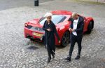 Zeist 3 november 2013
Eva Simons en vriend Sidney Samson komen aan bij slot Zeist in hun ferrari.