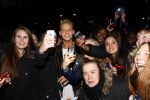 Amsterdam 10 november 2013
Diverse feestje rondom de MTV awards op diverse plaatsen in Amsterdam.
Ferry Doedens met heel veel fans