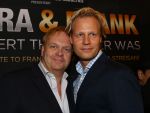 Amsterdam, 1 November 2013
Premiere Barbra & Frank, The concert that never was.
Met Sharon Owens (Barbra Streisand) en Sebastian Anzaldo (Frank Sinatra)
Frits Huffnagel met partner

Foto Peter Smulders BV