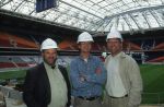 Guus Meeuwis met de Deurzakkers Willem v Schijndel en Clemens v Bragt in en voor de AJAX Arena